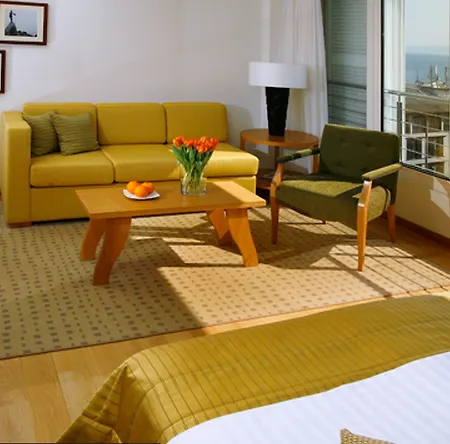 Astoria Hotel 4*