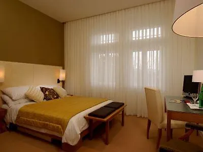 Luminor Astoria Designhotel 4*