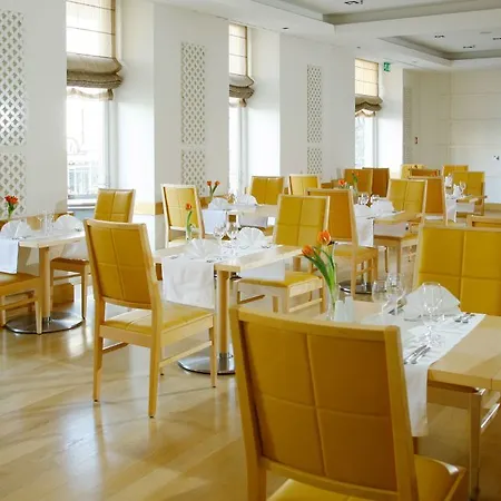 Luminor Astoria Designhotel 4*